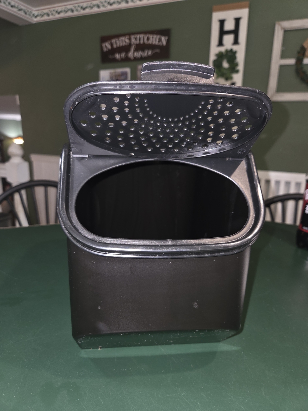 Tupperware Potato Storage - Picture 5 of 8